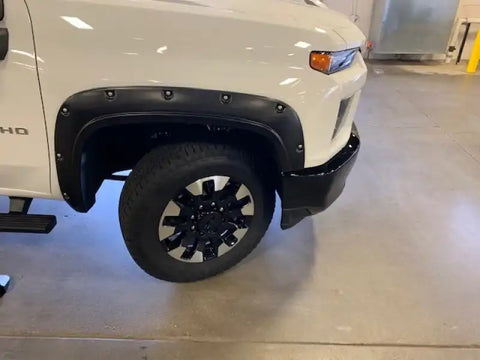 EGR 791884 - 20-23 Chevrolet Silverado 2500Hd/3500Hd Traditional Bolt-On Look Fender Flares Set Of 4