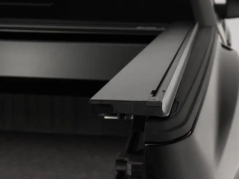 Retrax T-80380 Tonneau Cover RetraxPRO XR Manual Retractable Key Lockable 2021 Ford F-150 8 Ft. (97.6 In.)