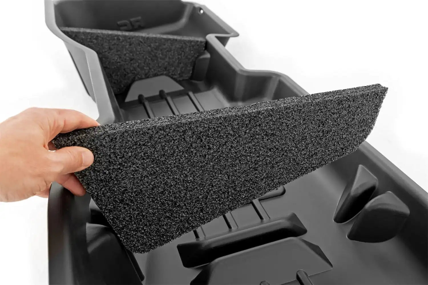 14-18_chevy_under_seat_storage-rc09031a.jpg