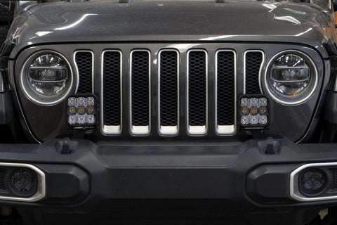 2018_jeep_jl_ss5_grille_2_pod_initial_images_studio_straight_off_white.jpg