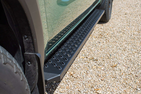 Raptor Series 2107-0589BT - 6.5 In Sawtooth Slide Track Running Boards Black Textured Aluminum 05-24 Nissan Frontier Crew Cab
