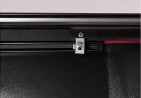 Retrax 60871 - Tonneau Cover RetraxONE MX Manual Retractable Low Profile