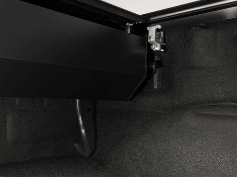 Retrax T-80380 Tonneau Cover RetraxPRO XR Manual Retractable Key Lockable 2021 Ford F-150 8 Ft. (97.6 In.)
