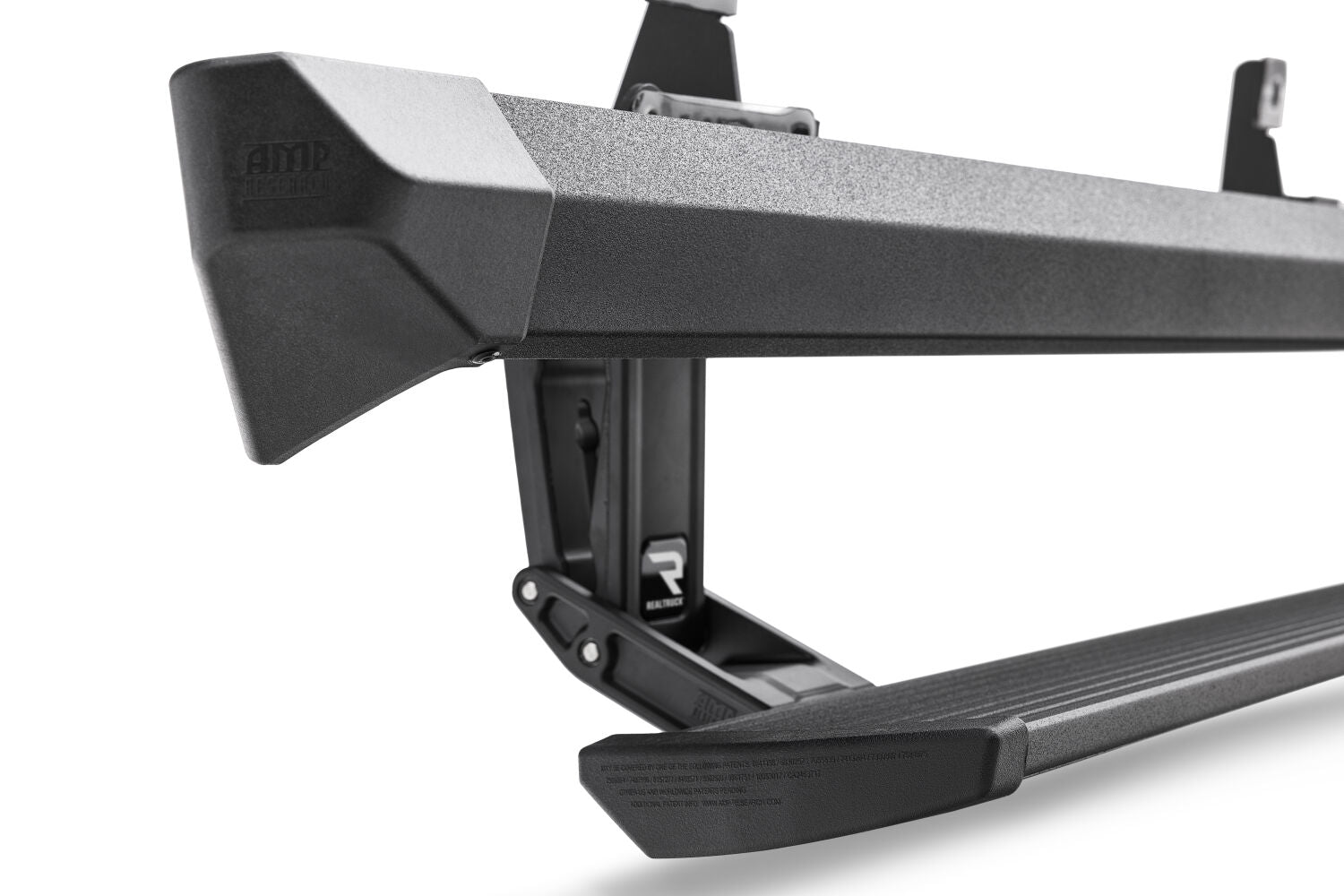 AMPamp-research-powerstep-xl-2022fordsuperduty-77242-01a-on-white-studio-153.jpg