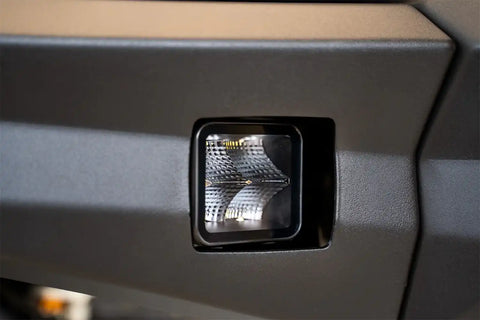 DV8 Offroad BE3EW40W UNIVERSAL 3 INCH CUBE LED LIGHT WITH FLOOD PATTERN AND POST MOUNT