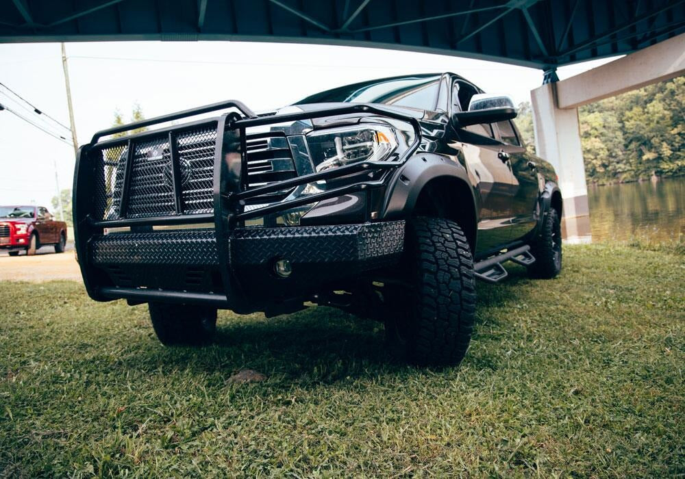 BWRBushwacker_ForgeStyle4pc_ToyotaTundra_Lifestyle_FNT_38607-08.jpg