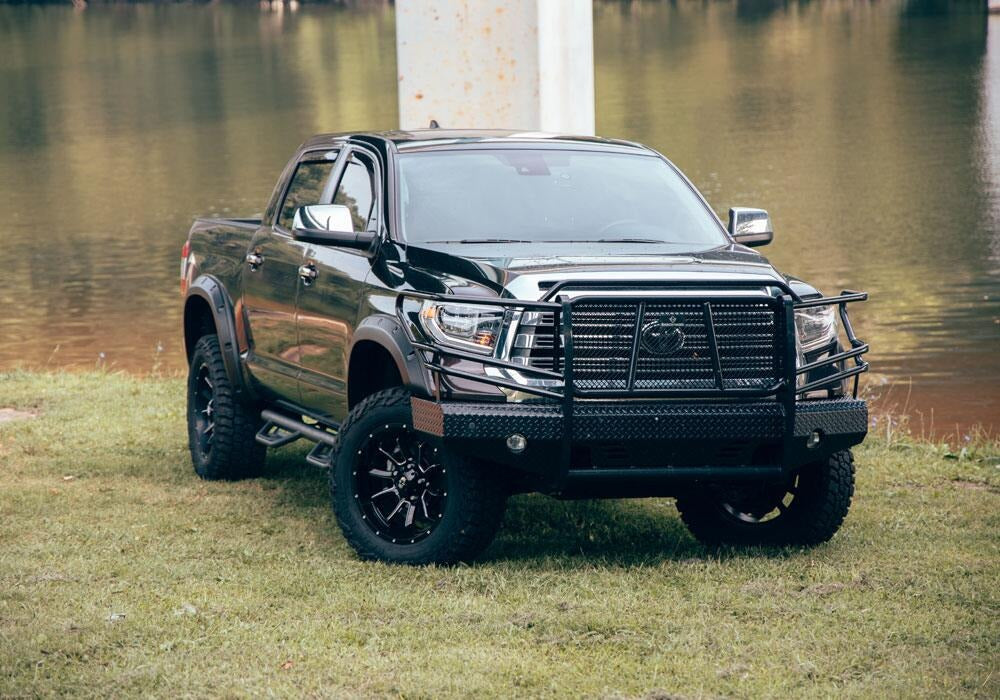 BWRBushwacker_ForgeStyle4pc_ToyotaTundra_Lifestyle_HRO_38607-08.jpg