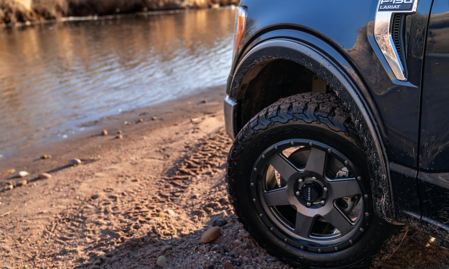BWRbw_OEstyle_flares_Ford_Front_lifestyle.jpg