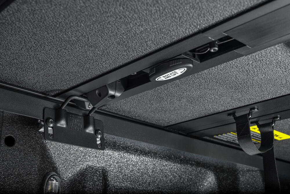EX_Solid_Fold_ALX_22-F150_Detail_Latch_04.jpg