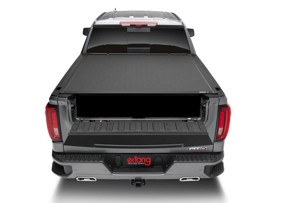 EX_Xceed_20SierraGray_RearHeadOnClosed_Tailgate.jpg