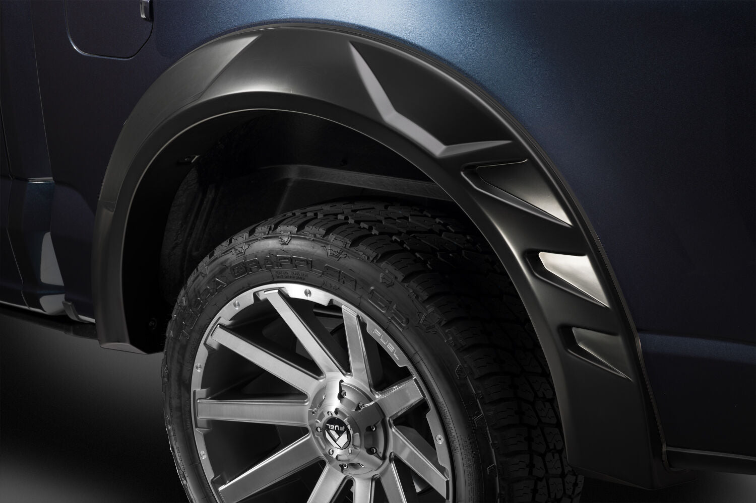 HKY_20972-02_HuskyDRT_FenderFlares_BlueF150_04.jpg