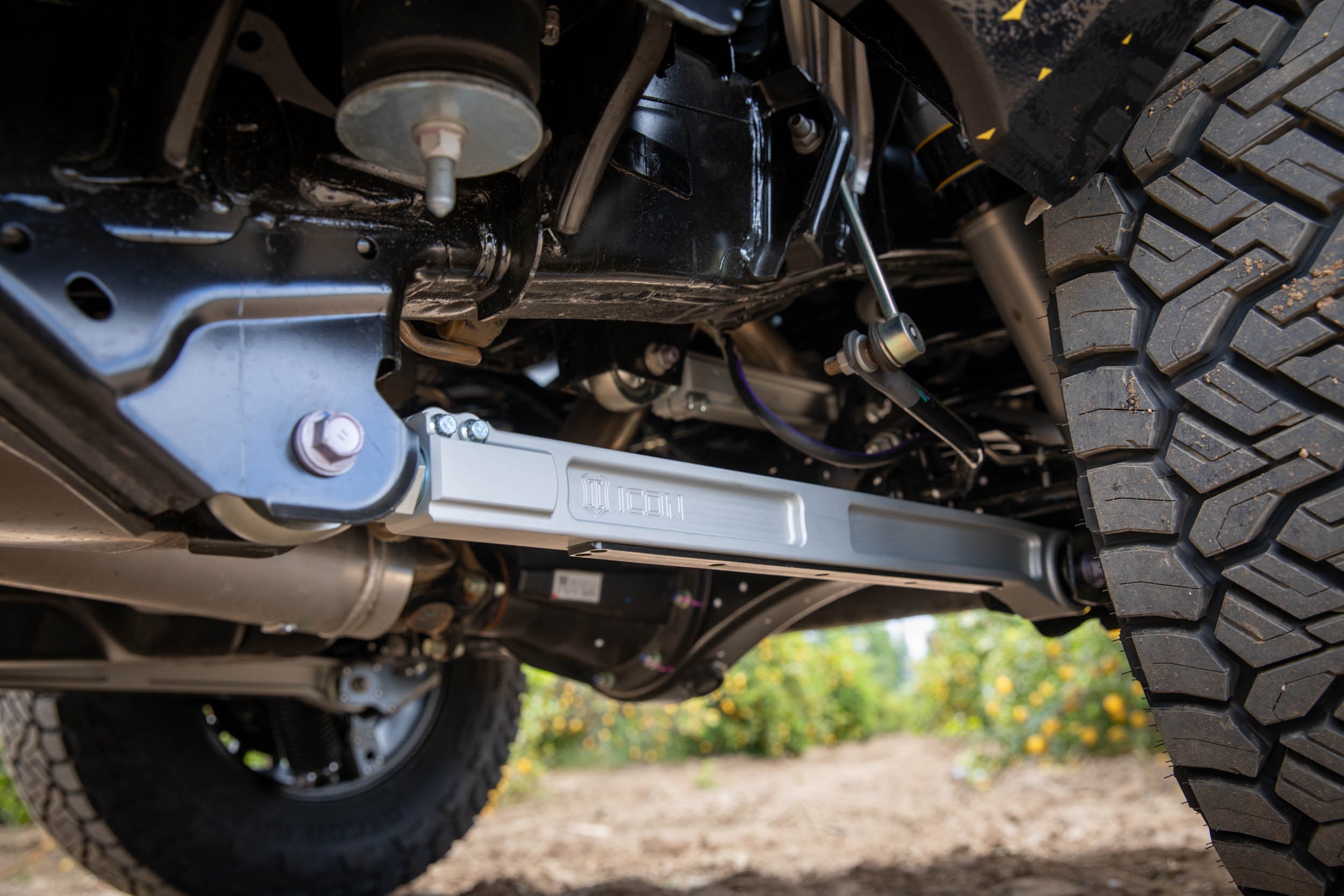 ICON_2024-Toyota-Tacoma-Suspension_Alloys-Wheels-Recon-SLX_Web-Res-7.jpg