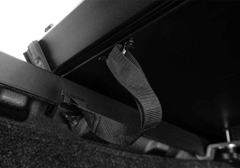 Undercover TR46007 Tonneau Cover Triad 07-24 Tundra 5'6" w/out Trail Special Edition Storage Boxes