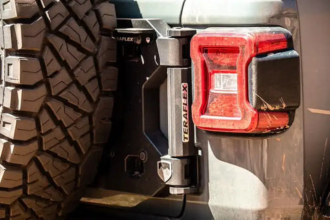 ALHPA HINGED CARRIER KIT