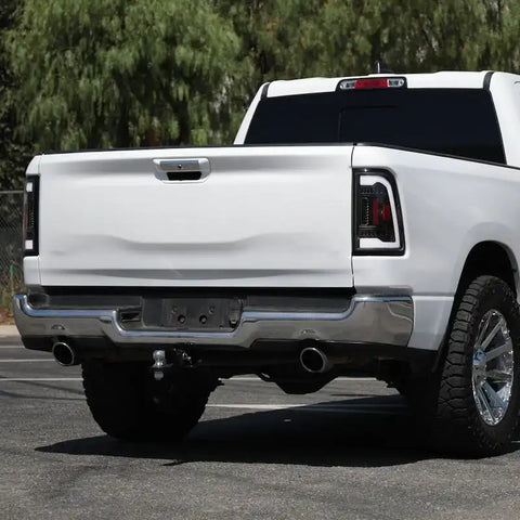 Spec-D Tuning LT-RAM1915JMLED-TM Tail Light Assembly LED Clear Lens