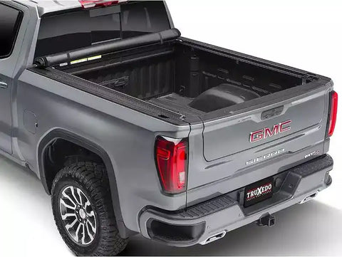 Truxedo 550001 - Lo Pro Tonneau Cover Black 2023 Chevy Colorado/GMC Canyon 5' 2 Bed