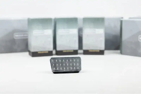 XB LD LICENSE PLATE LIGHT WRANGLER