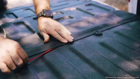TAILGATE GAP COVER