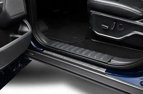 Bushwacker 14130 - Trail Armor Rocker Panel Black, Incl. Side Panels/Sill Plate Cover, 4-piece set