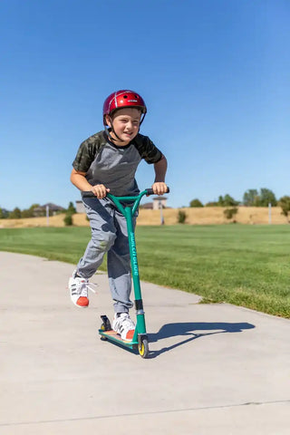 Airhead 84-2700 Snow Scooter; Yukon Charlie's; Kick And Ski Scooter