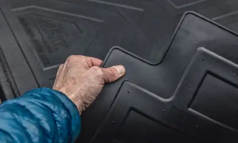 Husky Liner 16003 Bed Mat Direct-Fit Without Raised Edges Black Rubber Tailgate