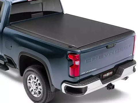 Truxedo 550001 - Lo Pro Tonneau Cover Black 2023 Chevy Colorado/GMC Canyon 5' 2 Bed