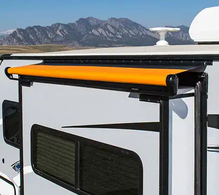 ALPINE 78' BLCK/BLK TN RL