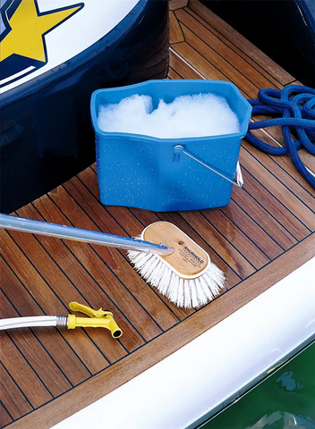 SHURHOLD IND 950 6' DECK BRUSH EXTRA STIFF WHITE POL