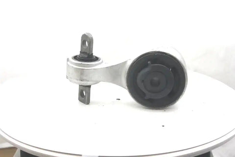 ENGINE TORQUE STRUT MOUNT