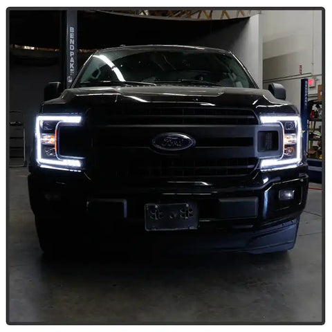 SPYDER 9048753 AKKON ) FORD F150 2018-2020 HALOG
