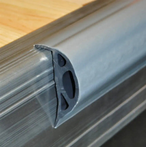 SM COM  P SHAPE  SILVER EDGING 10'