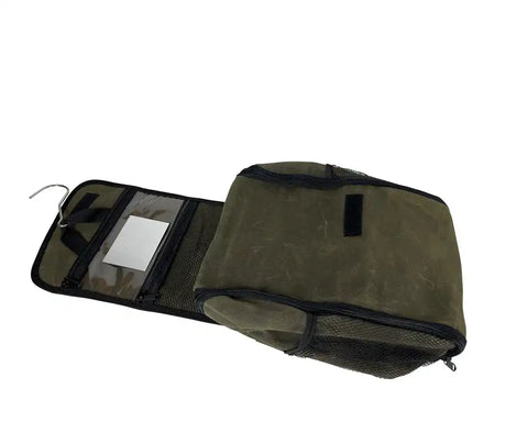 OVERNIGHT WITH HANDLE AND STRAPS -