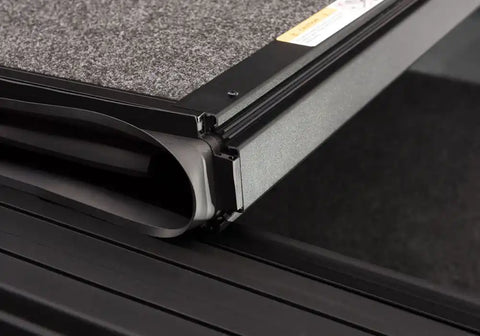 Undercover UX22033 Tonneau Cover Ultra Flex 24 Ranger 5'