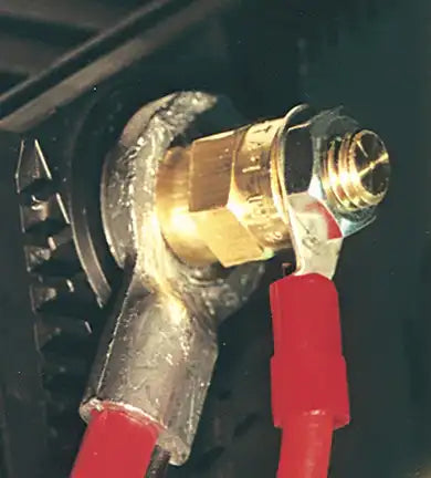 SIDE MOUNT BATTERY BOLT