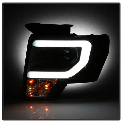 Spyder Automotive 5077592 Headlight Assembly Signature Series Projector Beam With L
