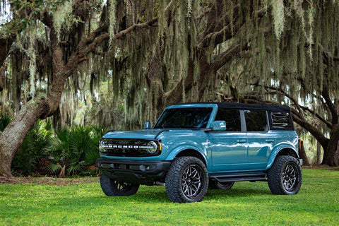 Go Rhino D14129T - Drop down, full length step design is ideal for lifted vehicles or larger tires