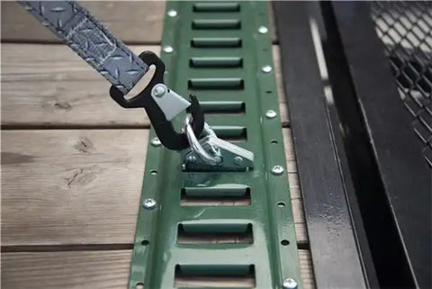 ARTICULATED E-TRACK FITTING W/ 2' O