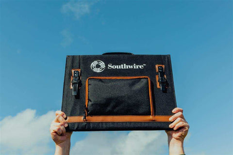 100W SOLAR PNL QUAD-FOLD CASE W/COR