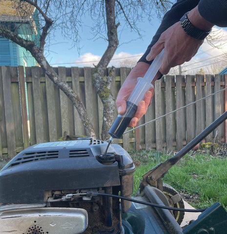 SMALL ENGINE OIL CHANGE KIT