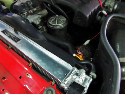 MISHIMOTO MMRAD-E36-92 BMW E30/E36 PERFORMANCE A