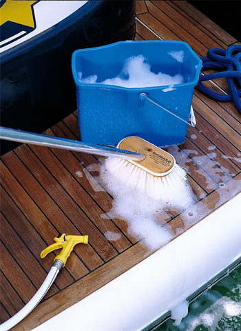 SHURHOLD IND 950 6' DECK BRUSH EXTRA STIFF WHITE POL