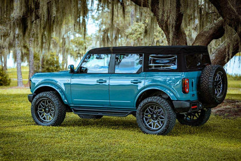 Go Rhino D14129T - Drop down, full length step design is ideal for lifted vehicles or larger tires