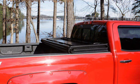Lund 969368 - Hard Fold Tonneau Black