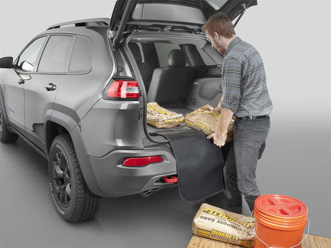 Jeep_Cherokee_40656_Bumper_Protector_Loading_2.jpg