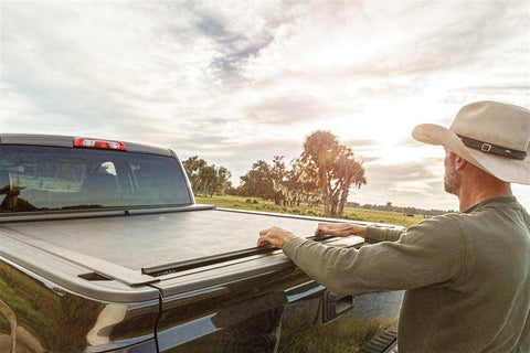 Roll N Lock LG224M - M-Series 19-23 Silverado 1500/Sierra 1500, 6.6'