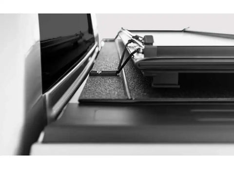 LOMAX G5020079 - LOMAX, Stance, Hard Tri-Fold Cover