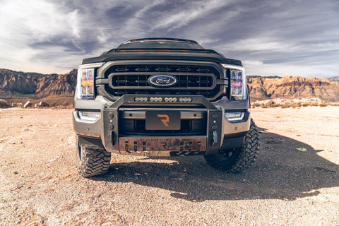 NFBnfab-hvm-bull-bar-2022-ford-f150-gray-lifestyle-02.jpg