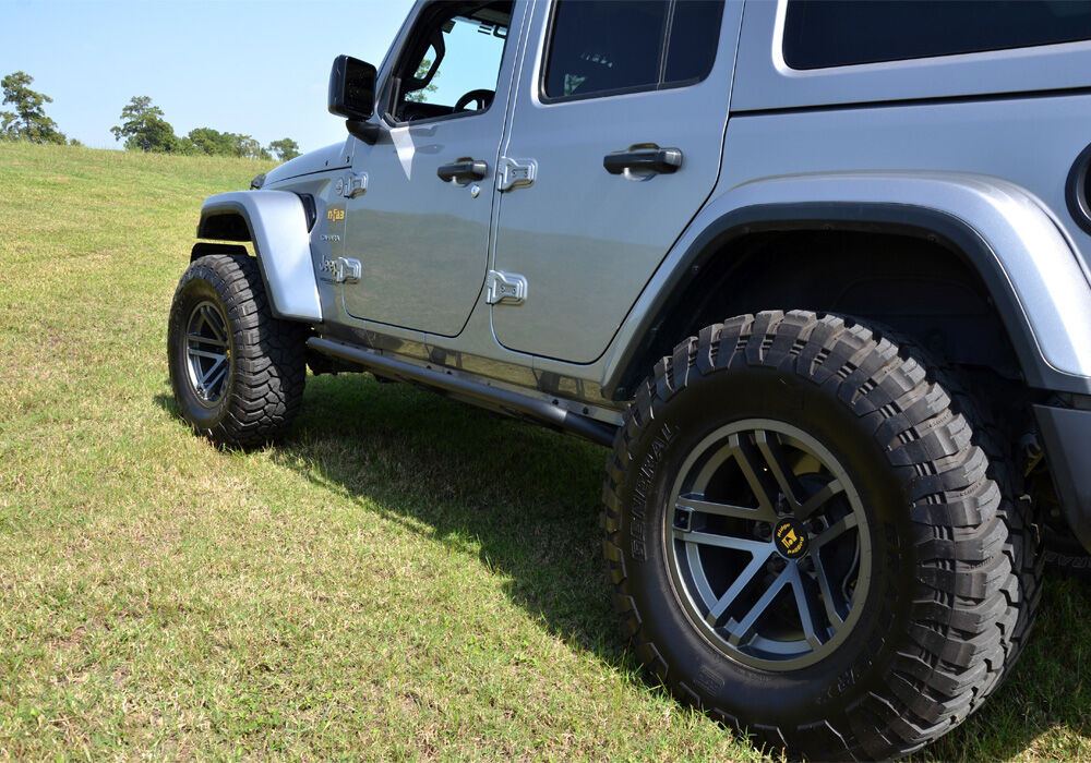 NFBnfab_trailslider_lifestyle_rear3q_jeepjl_101420.jpg