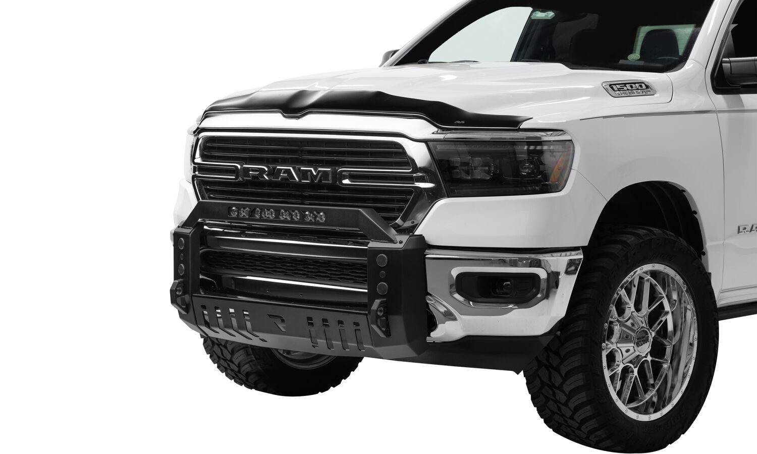 NFBrealtruck-n-fab-hvm-bull-bar-ram-1500-white-studio-01.jpg