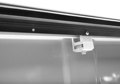RNLRNL_M-Series_22Frontier_Detail_Clamp_02.jpg